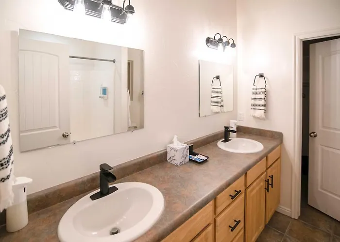 Modern Retreat With View, 9 Mi To Wahweap Beach Dom wakacyjny