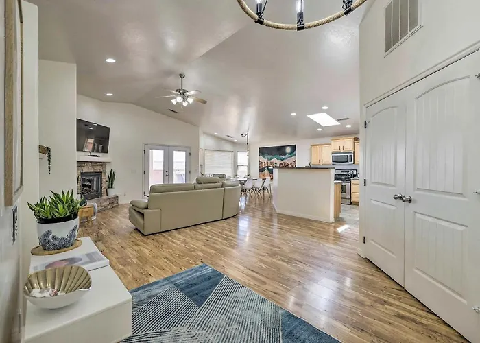 Modern Retreat With View, 9 Mi To Wahweap Beach Page