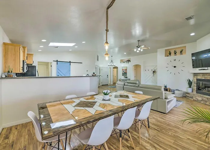 Dom wakacyjny Modern Retreat With View, 9 Mi To Wahweap Beach *