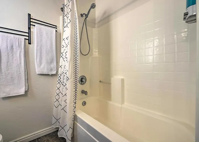 Modern Retreat With View, 9 Mi To Wahweap Beach