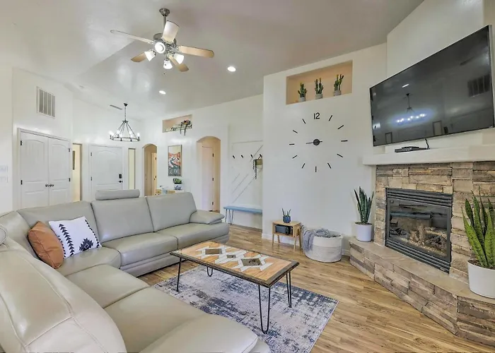 Modern Retreat With View, 9 Mi To Wahweap Beach Dom wakacyjny