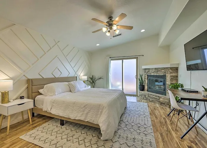 Modern Retreat With View, 9 Mi To Wahweap Beach *